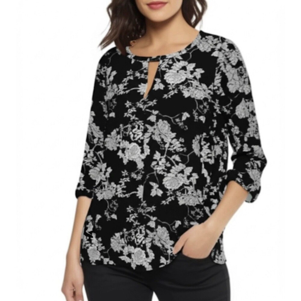 ACD) Charlotte Russe juniors size xs black white top Xsmall‎ Floral